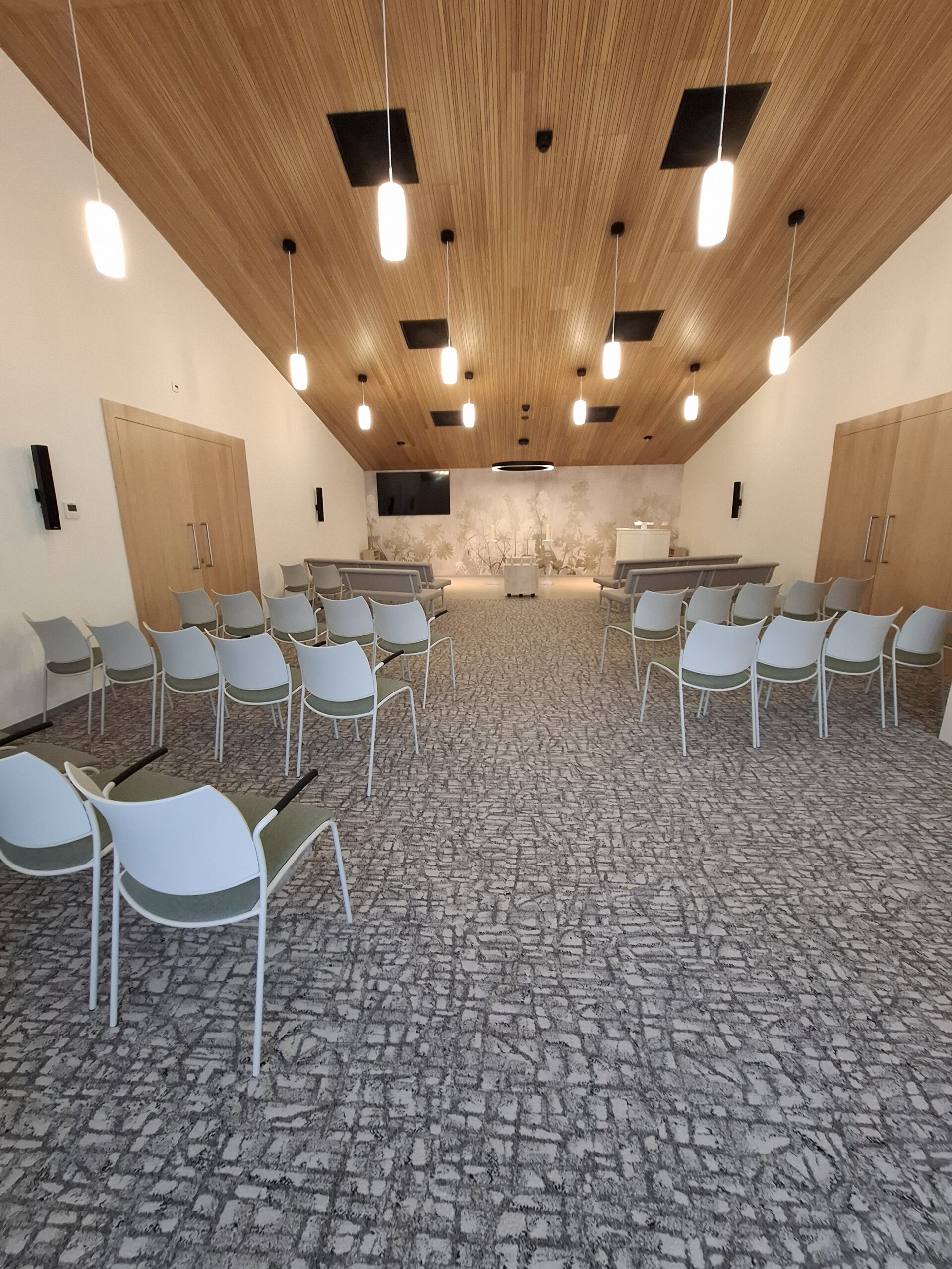 Varvik Uitvaartzorg in Tubantia: nieuw pand aan de Varviksingel in gebruik